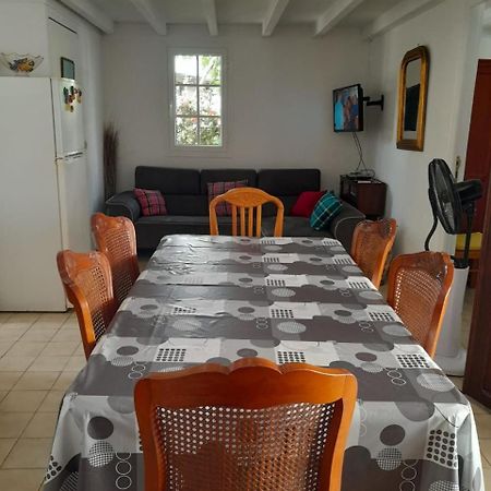 Maison Creole Chaleureuse Avec Stationnement Le Gosier  Eksteriør bilde